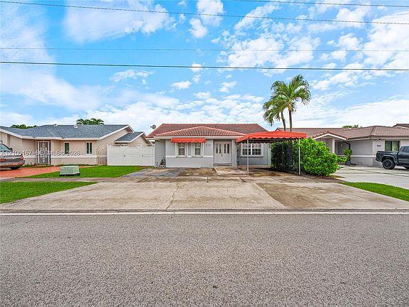2nd image of 1280 SW 142nd Ave