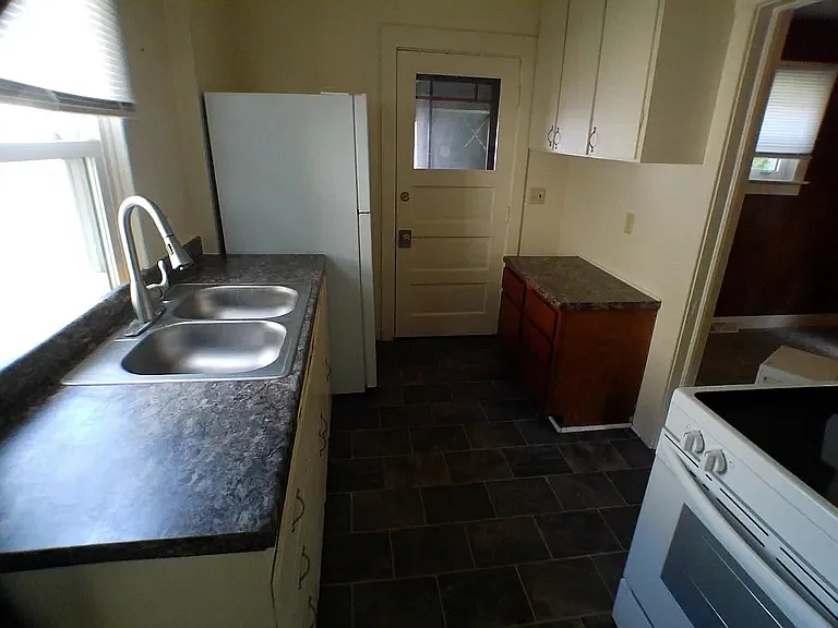 1614 Floral Ave — Photo 6