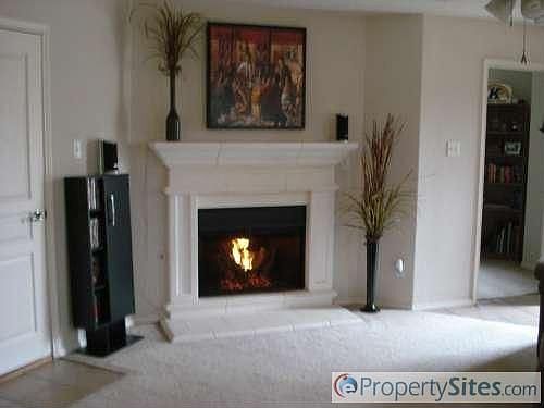 5th image of 1930 Twin Oaks Cir