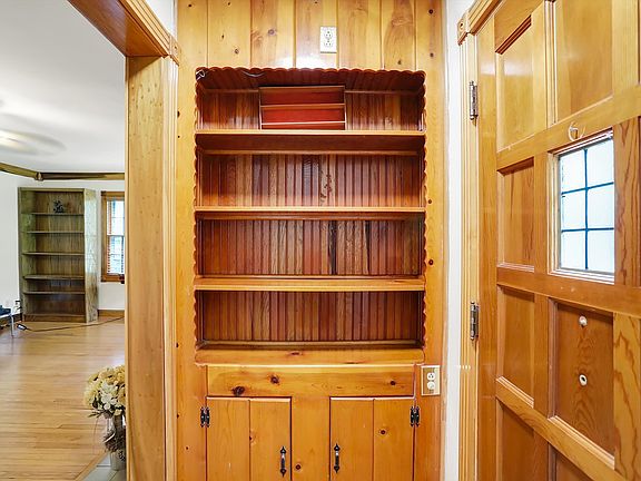 4th image of 3313 W Kessler Boulevard North Dr