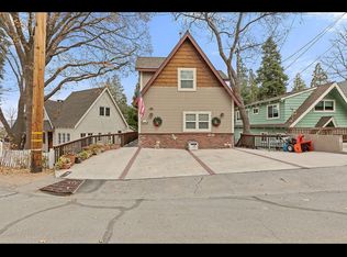 28820 Cedar Dr, Lake Arrowhead, CA 92352