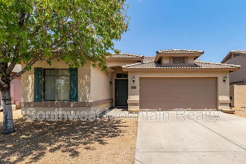 Building Photo - 2738 E Dolphin Cir