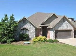 525 Sugar Creek Rd, Pea Ridge, AR 72751