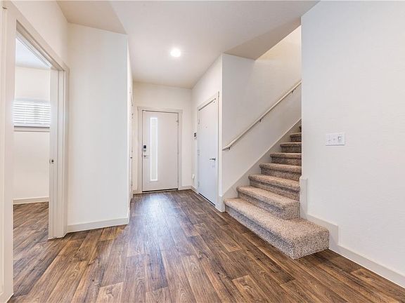 3rd image of 4613 Oxgang Dr