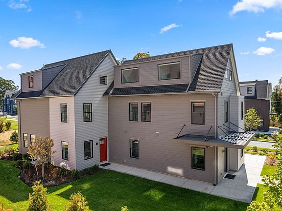 2nd image of 3 Wilson St #3