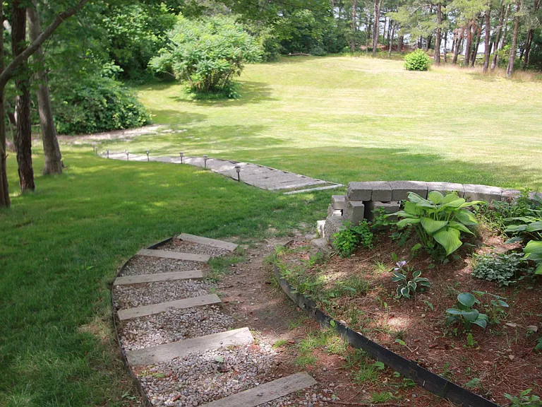13 Great Hill Rd — Photo 24