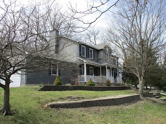 4th image of 727 Westchester Ln