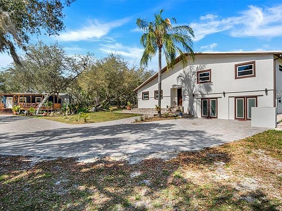 3rd image of 40140 Swift Rd