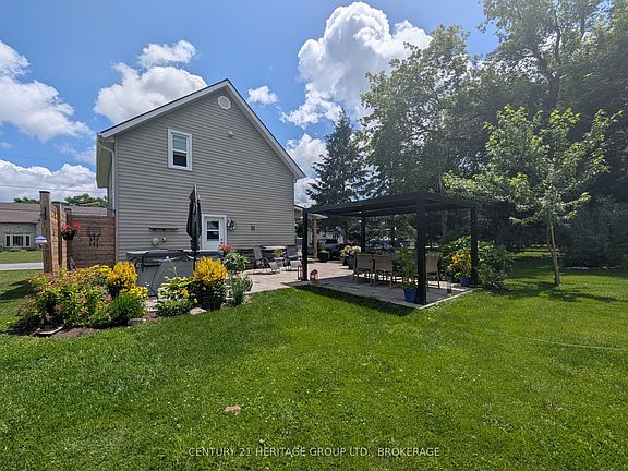 3rd image of 269 Simmons Rd