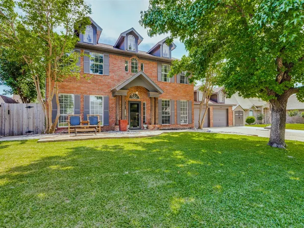1228 Concho Dr, Benbrook, TX 76126