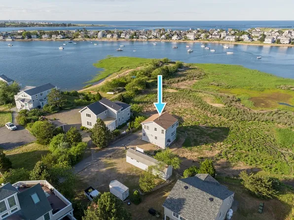 8 Nancy St, Newburyport, MA 01950