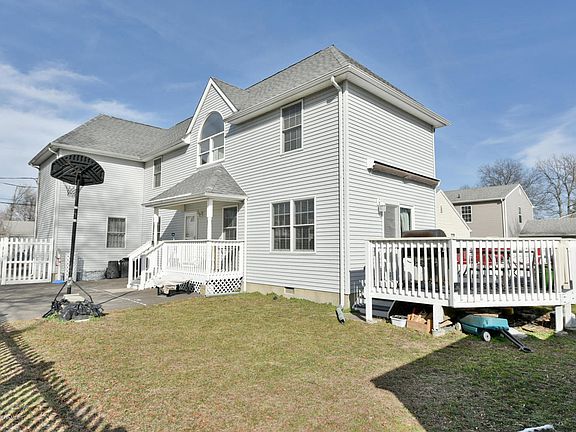 2nd image of 28 Cedar Ave