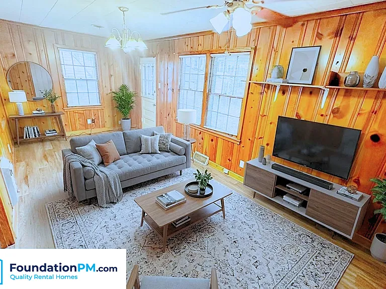 4126 Meadow Dr — Photo 6