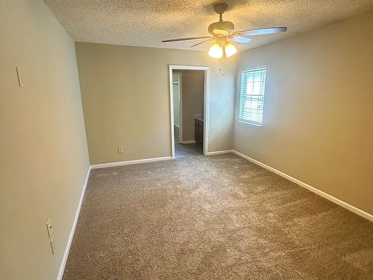1763 Wayland Park Dr — Photo 26