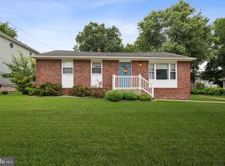 711 W Earl Ave, Somerdale, NJ 08083