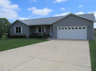 2 Oliver Ct, Downs, IL 61736