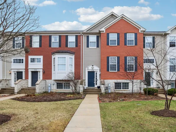 108 Town Center Blvd, Gilberts, IL 60136