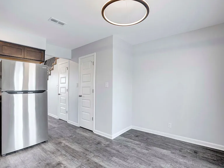 1108 Pembroke Oak Grove Rd #18 — Photo 9