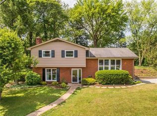 3537 Meadow Gate Dr, Murrysville, PA