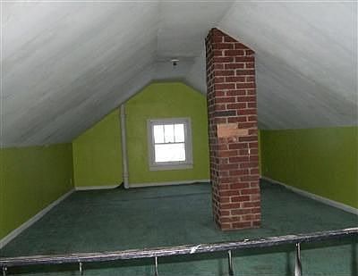 The upstairs has been recarpeted and painted.