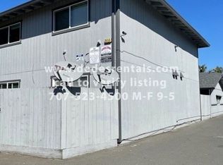 2555 W Steele Ln #D, Santa Rosa, CA 95403