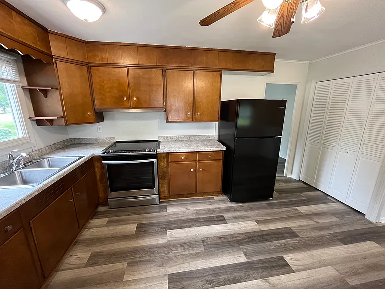 2308 Clearview Dr — Photo 7