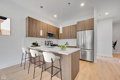 2928 W Medill Ave #508 Photo 1