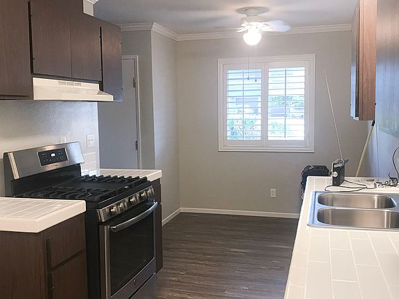 5th image of 2250 Chanaral Ave