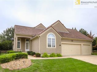 5449 W 152nd Ter, Leawood, KS 66224