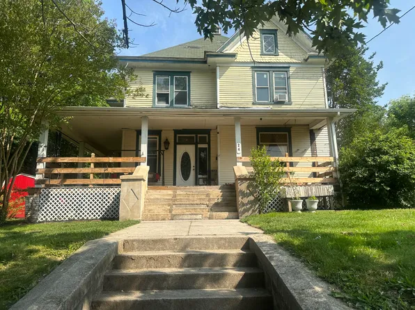 24 Alleghany St, Clifton Forge, VA 24422