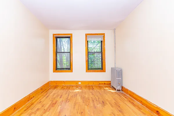 Rented by MySpaceNYC | media 24