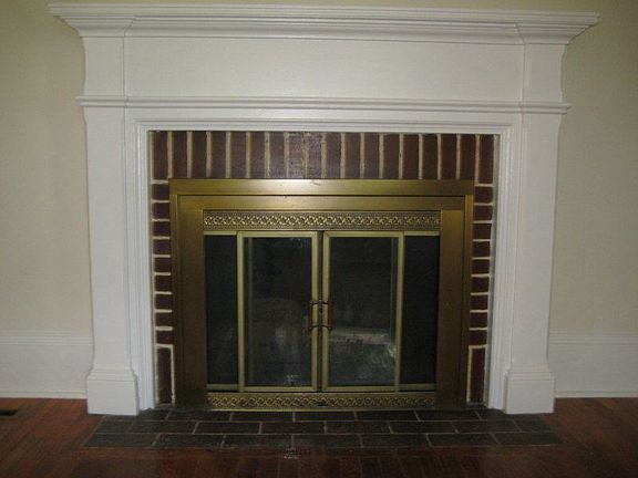 Fireplace in Livingroom 