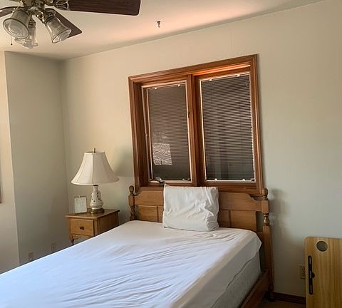 2nd image of 88 College Park