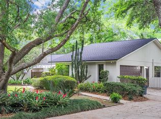 2502 Victarra Cir, Lutz, FL 33559