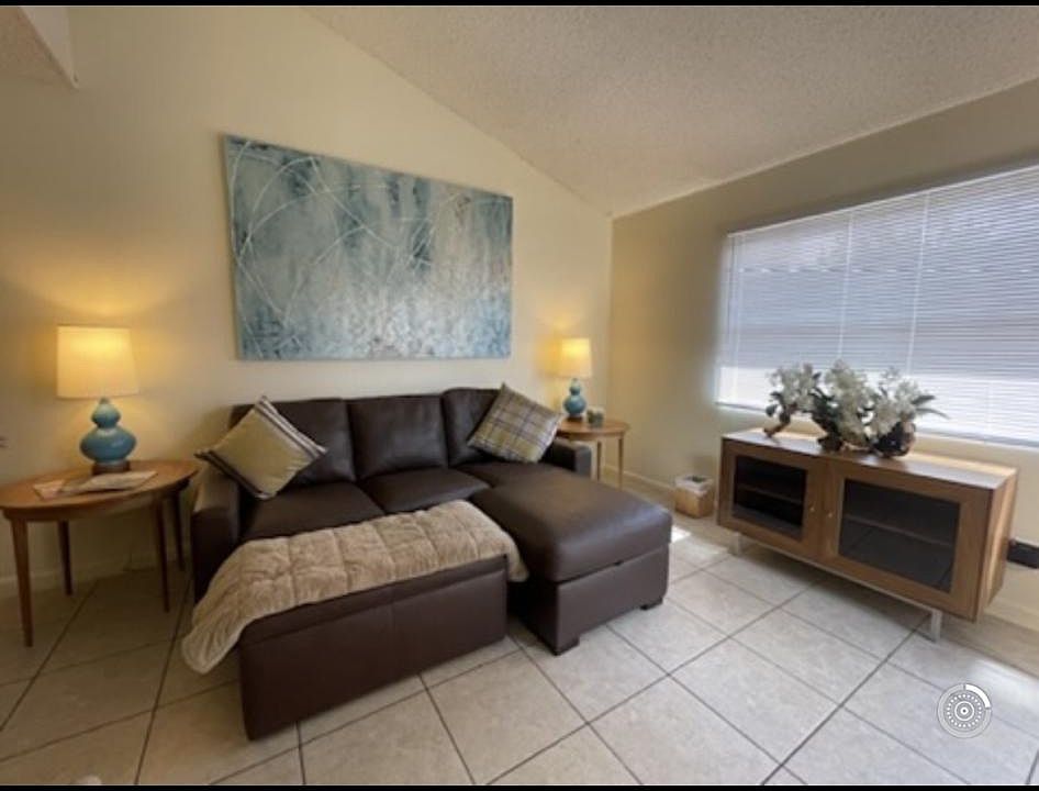 1st image of 5247 Garden Ln #C