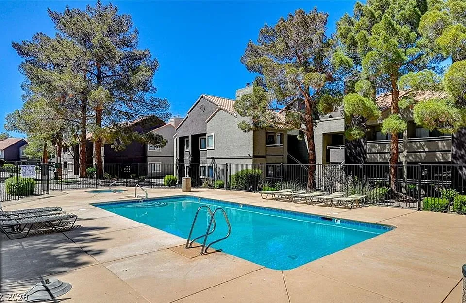 5074 S Rainbow Blvd #206