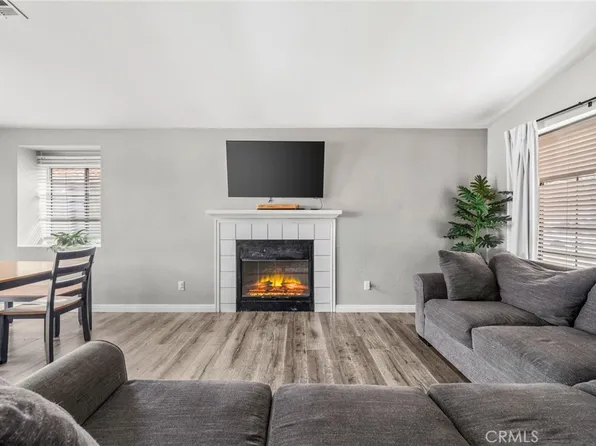 39875 Knollridge Dr, Temecula, CA 92591