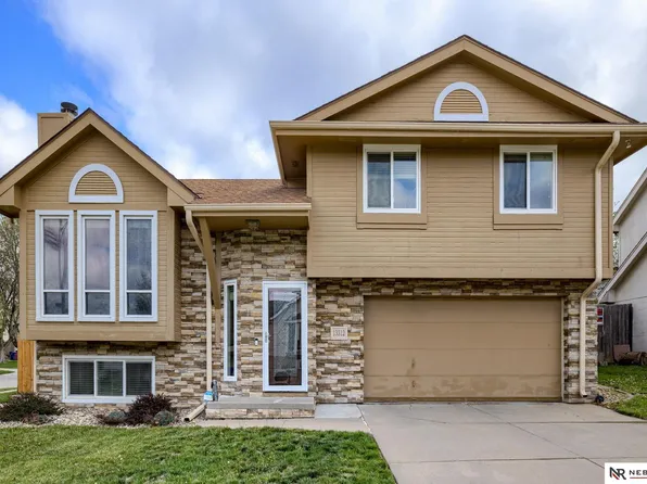 13312 Chandler Ct, Omaha, NE 68138