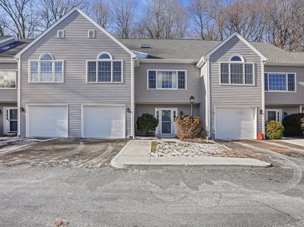 120 Prospect St APT 48, Ridgefield, CT 06877