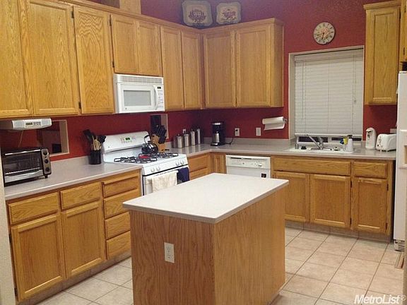 5th image of 3445 Hollowell Dr
