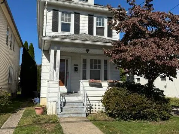 1492 Murray St, Forty Fort, PA 18704