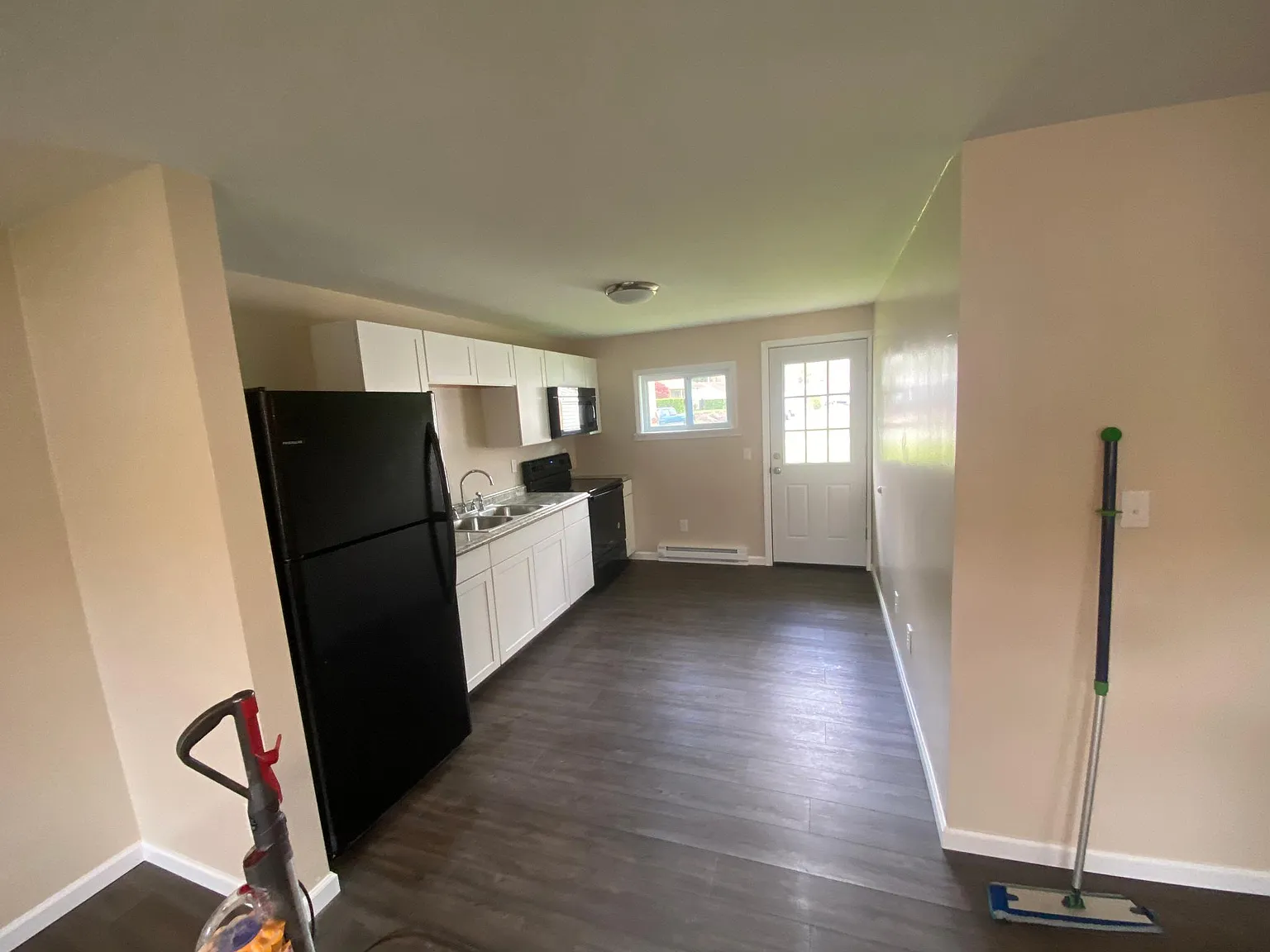 439 Colton Ave — Photo 4