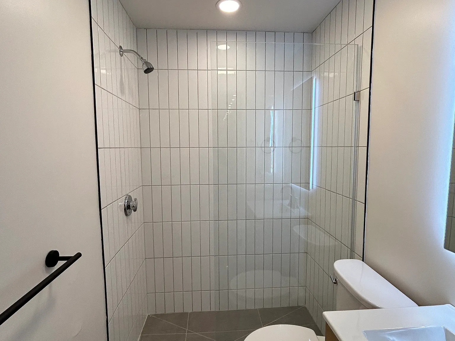 2 bed, 950 sqft, $1,700 — Photo 2