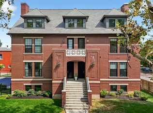 4323 Westminster Pl #2E, Saint Louis, MO 63108