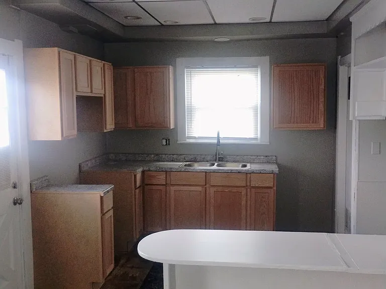 1408 Roosevelt Ave — Photo 11