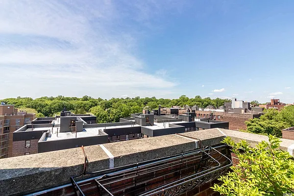 Sold by Prime Realty | media 14