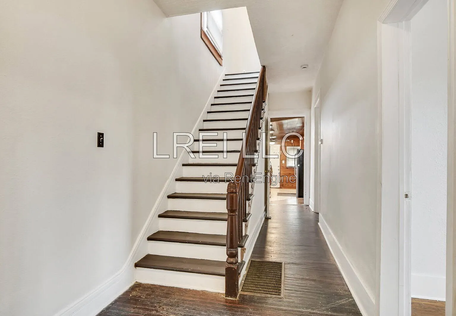 4 bed, 1.5 bath, 1700 sqft, $1,815 — Photo 2