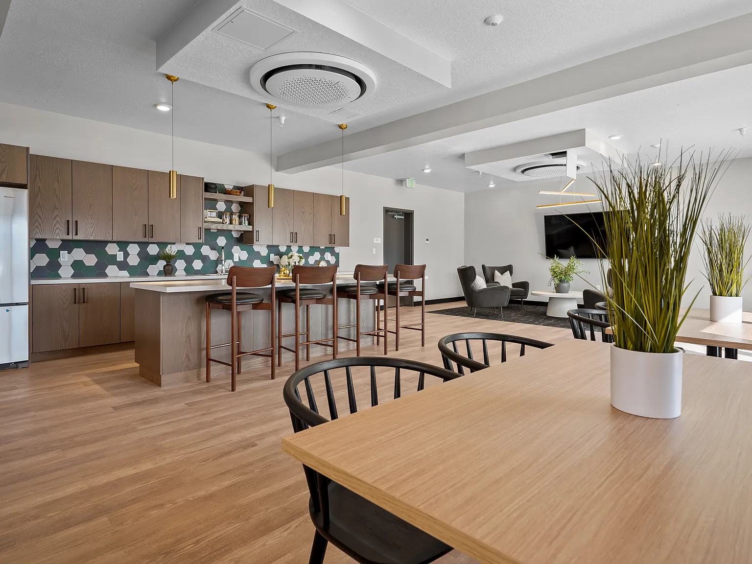 Decker Station Apartments — Photo 4