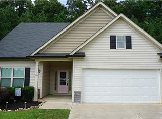 112 Denali Dr, Calhoun, GA 30701