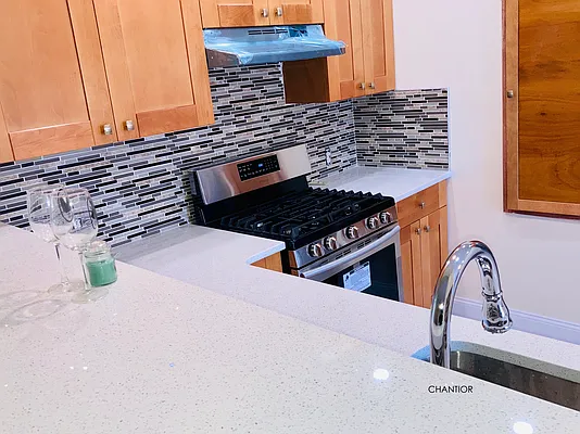 Rented by Chantior Real Estate LLC | media 23